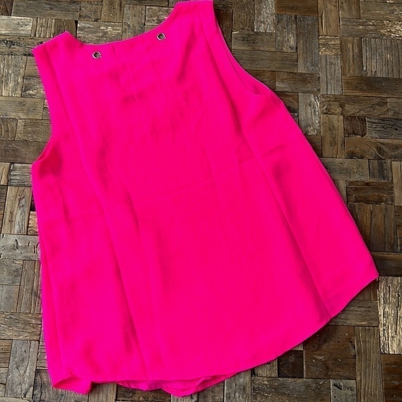 Pants Store Hot Pink Sleeveless Top - Picture 9 of 9